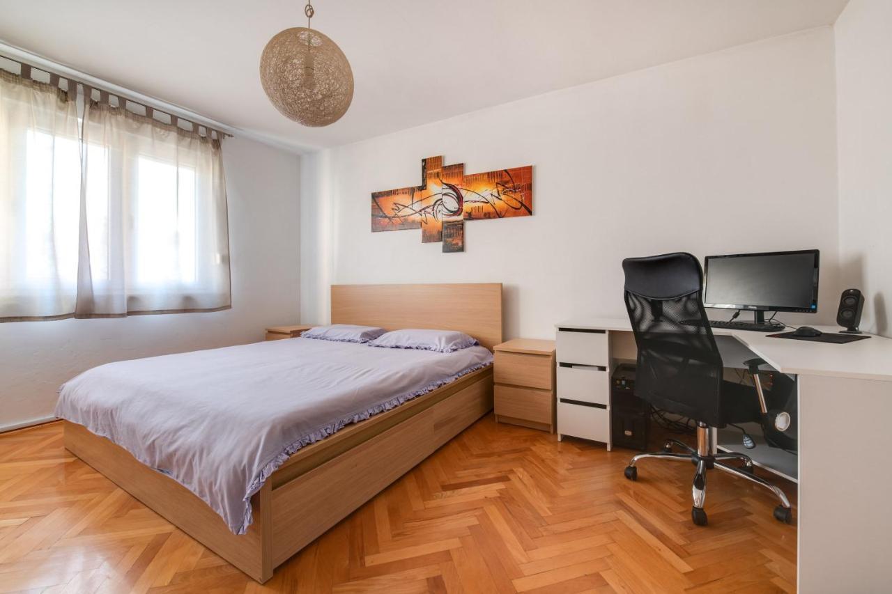 Apartment Niksa Pula Exterior foto